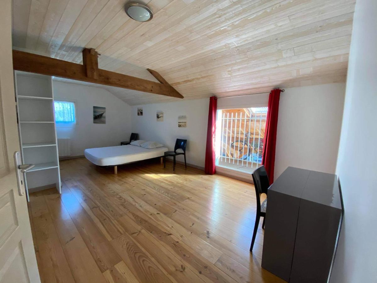 Ensemble De 3 Villas Avec Piscine Chauffee, Esprit Detente Сангине Экстерьер фото